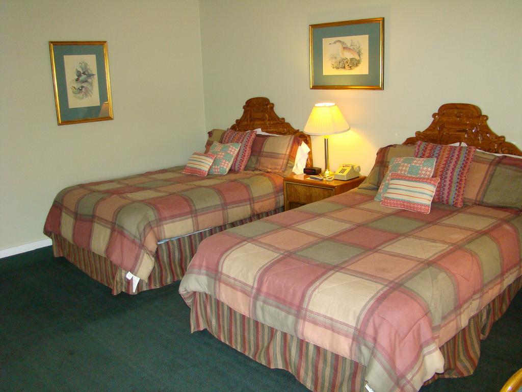 Happy Trails Motel Ludlow Room photo